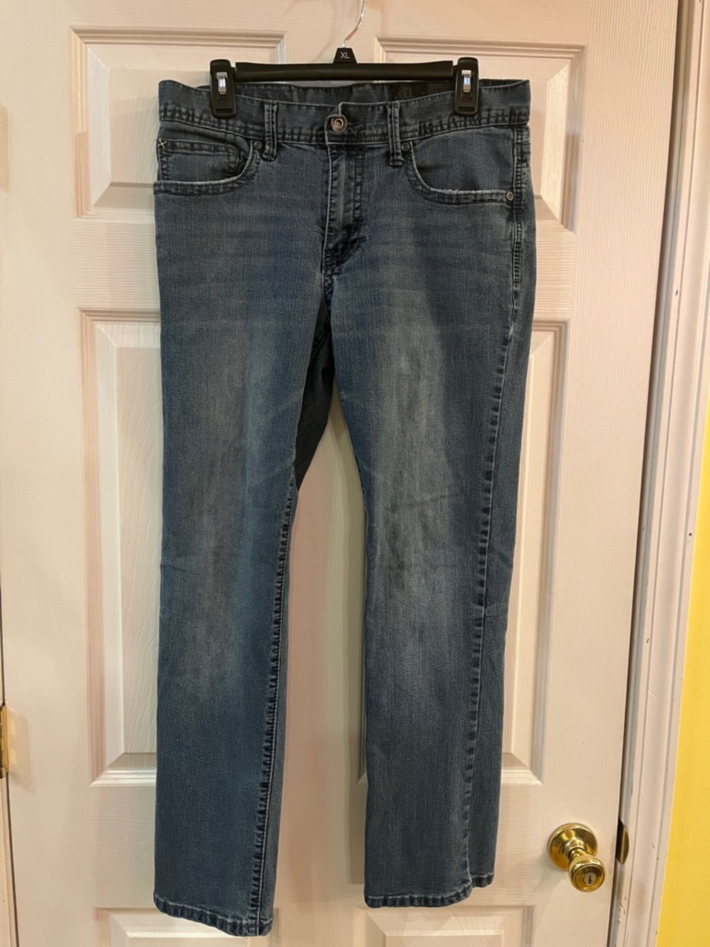 Men's Straight-Leg Jeans in Medium Blue Wash